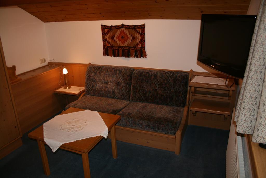 Haus Oberland Bed & Breakfast St. Anton am Arlberg Exterior foto