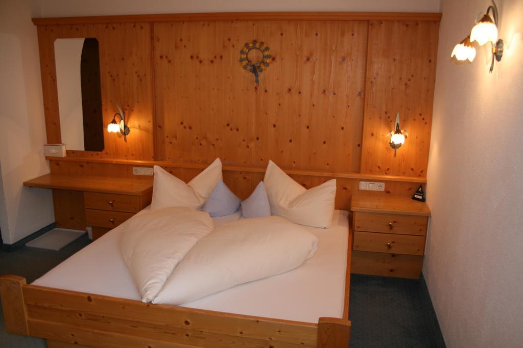 Haus Oberland Bed & Breakfast St. Anton am Arlberg Exterior foto
