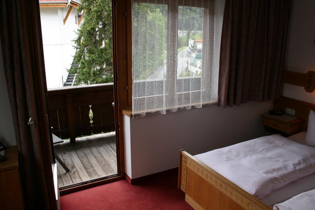 Haus Oberland Bed & Breakfast St. Anton am Arlberg Exterior foto