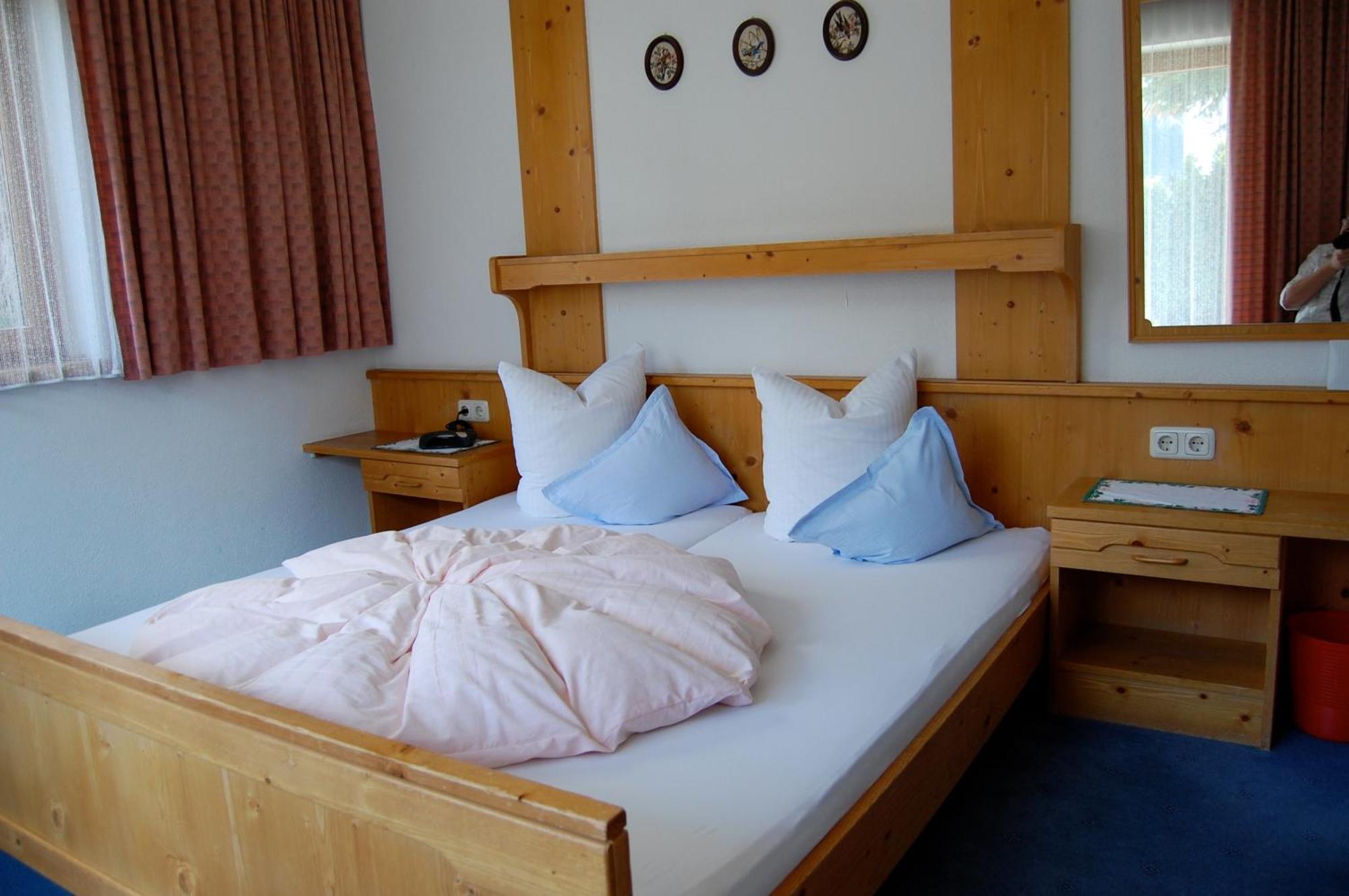 Haus Oberland Bed & Breakfast St. Anton am Arlberg Exterior foto